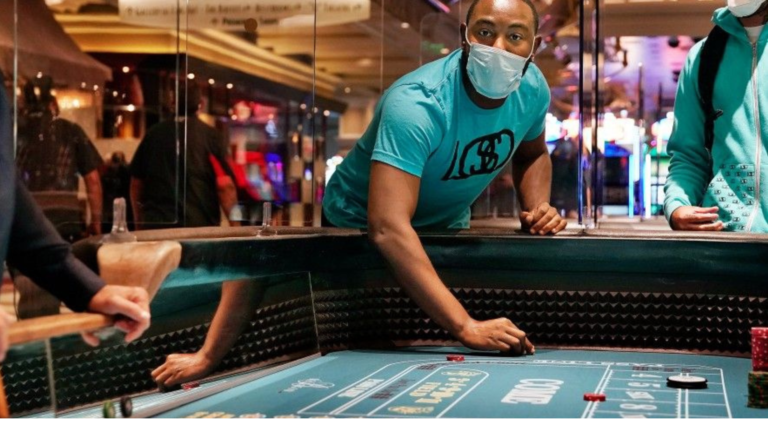 Low volatility turnover strategy in bonus play